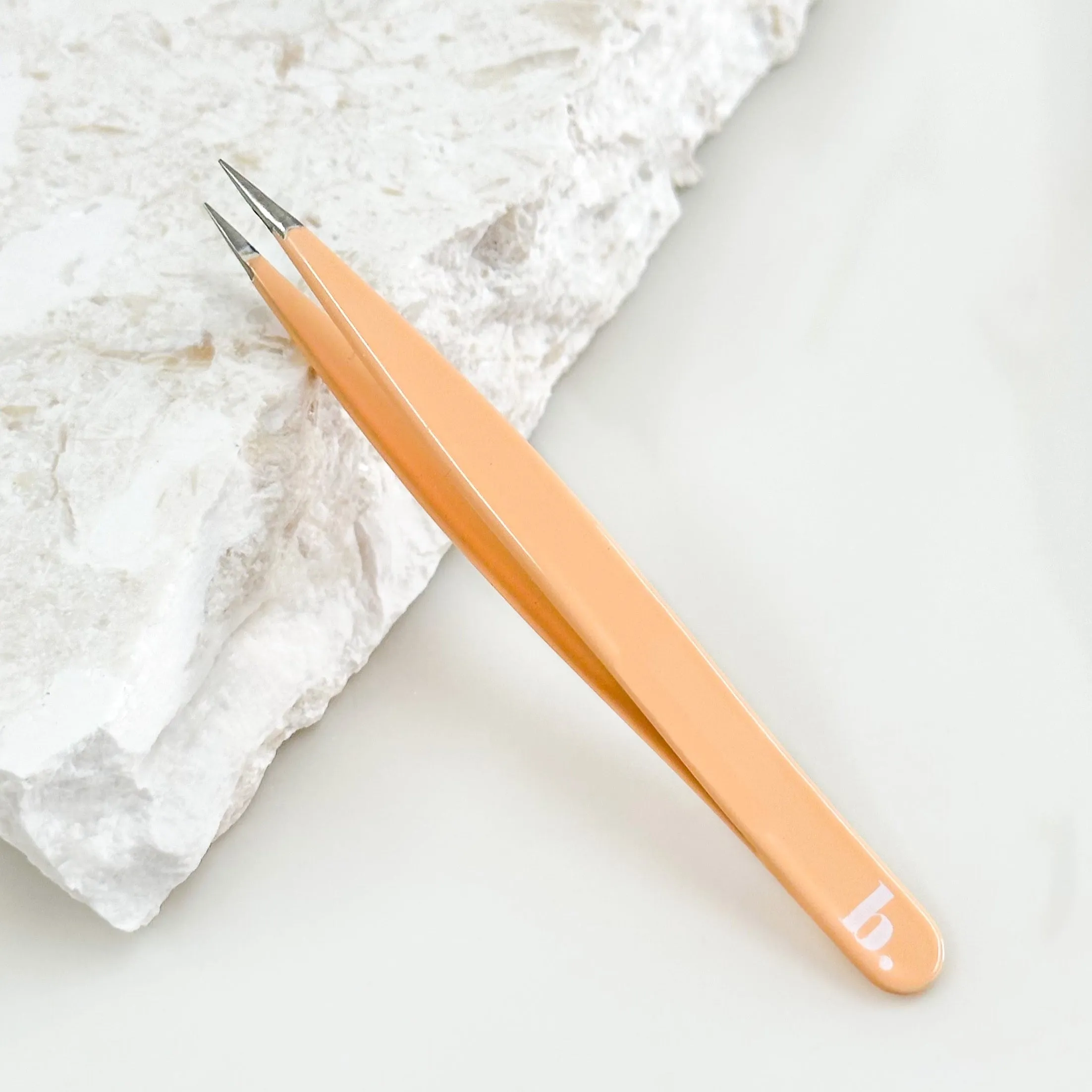 Bella Beauty Pro - Capri Peach Tweezers (Pointed)