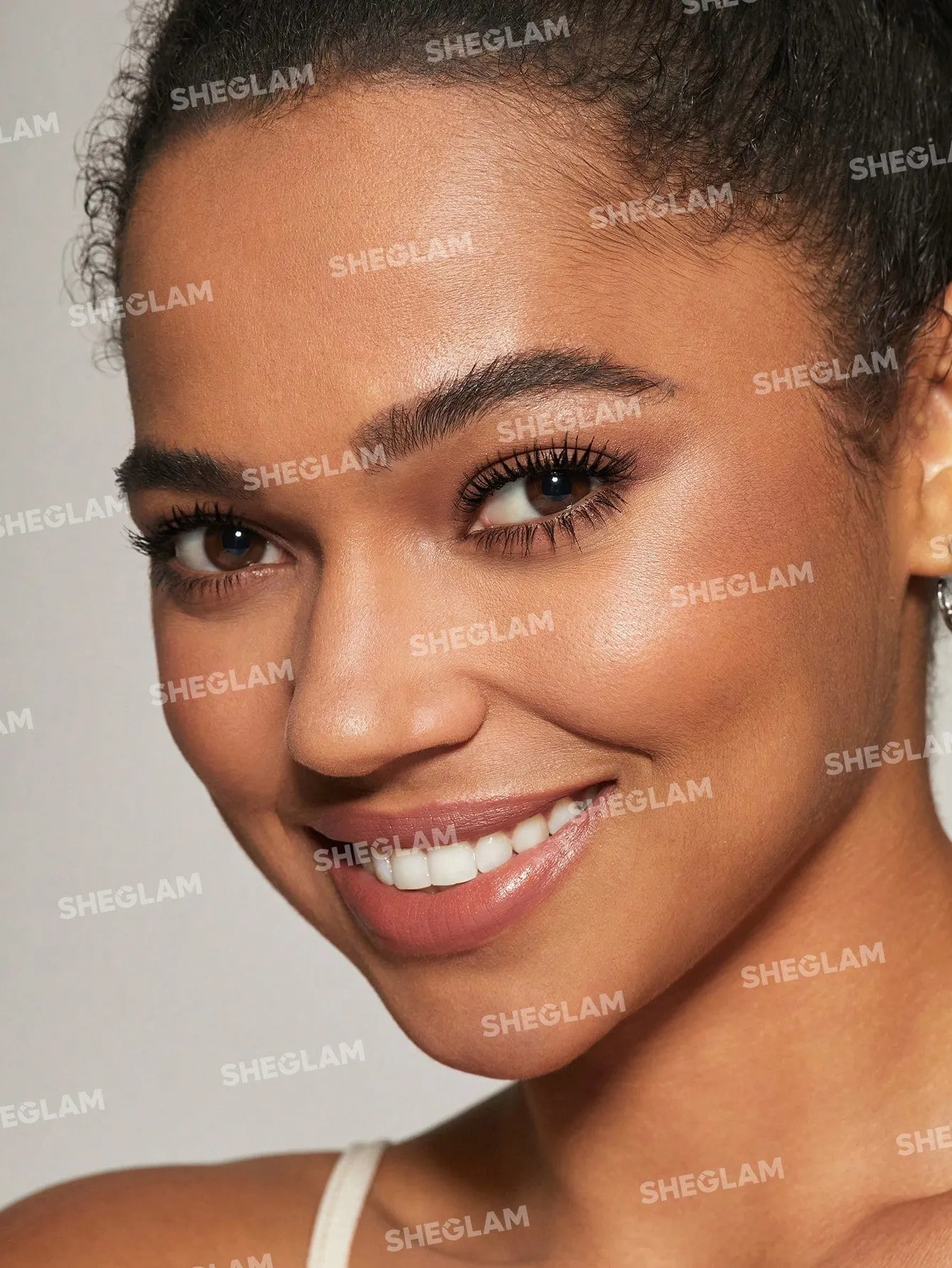 SHEGLAM Lash Besties 2-In-1 Mascara Volumizing Double Head Brush Easy To Remove No Smudge