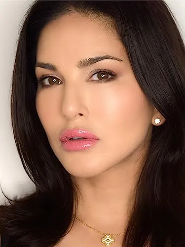 STARSTRUCK BY SUNNY LEONE New Shades Lip Gloss Liner (2PC Lip Kit) (Pink Peony)